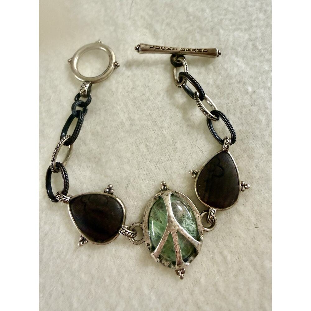 Lucky Brand Signed Double-sided Floral Toggle Bracelet Cagged Gem